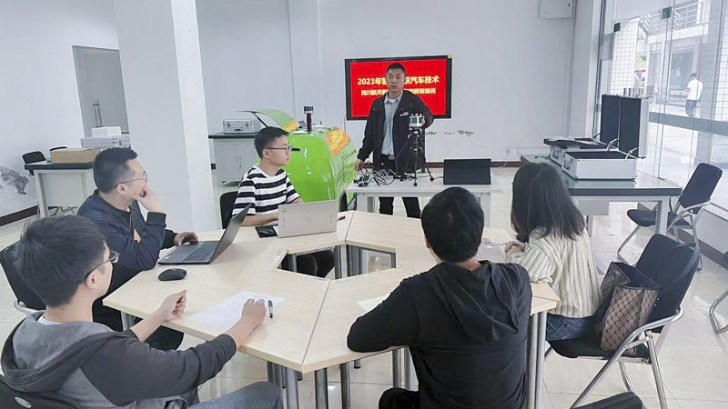 教师资格证培训协议班与普通班：如何选择更划算的学习方案**